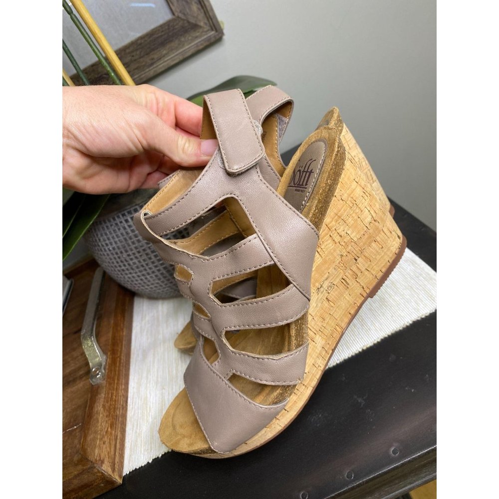 Sofft Chamblee Leather Wedge Sandal Mist Grey - Picture 9 of 10